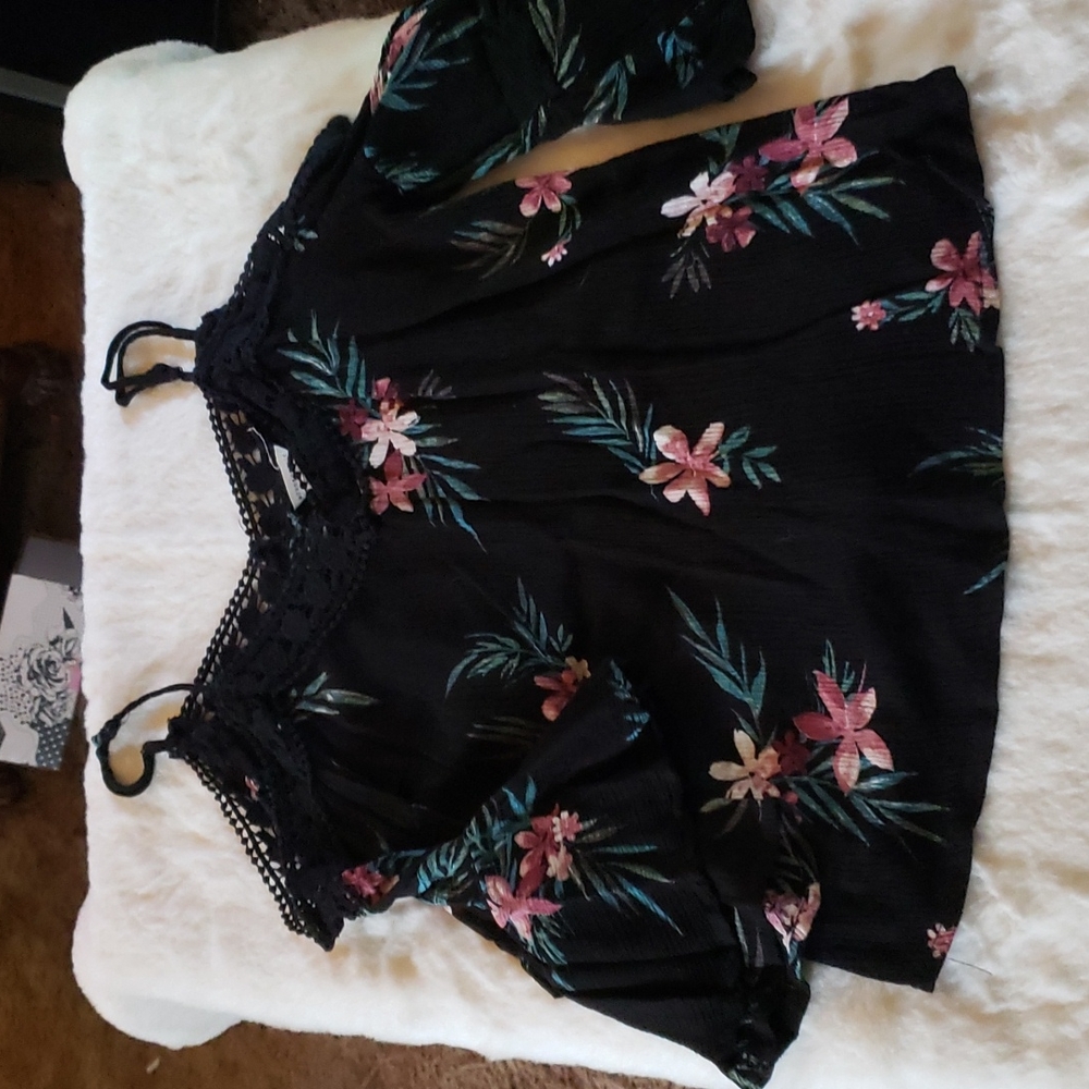 Aeropostale, floral, small, open shoulder top